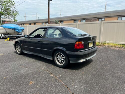 BMW 318ti