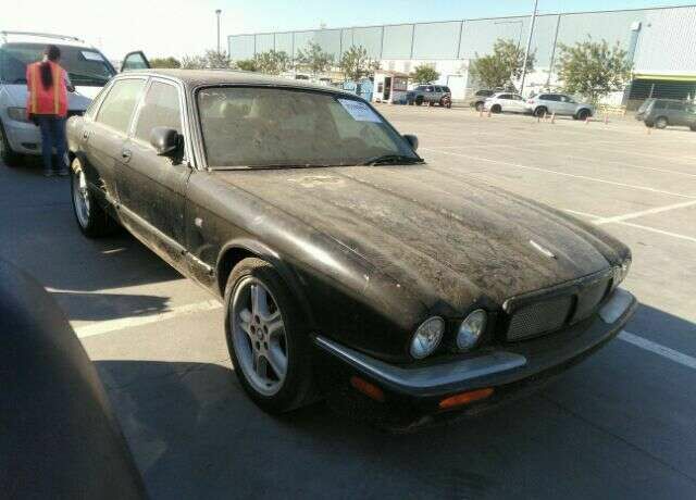 Jaguar XJR