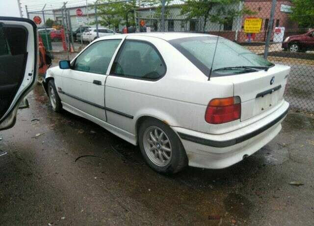 BMW 318ti