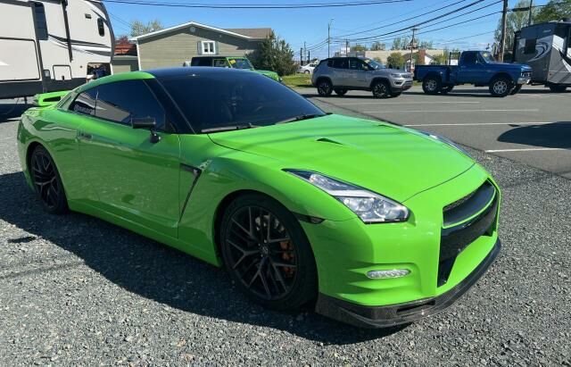 Nissan GT-R