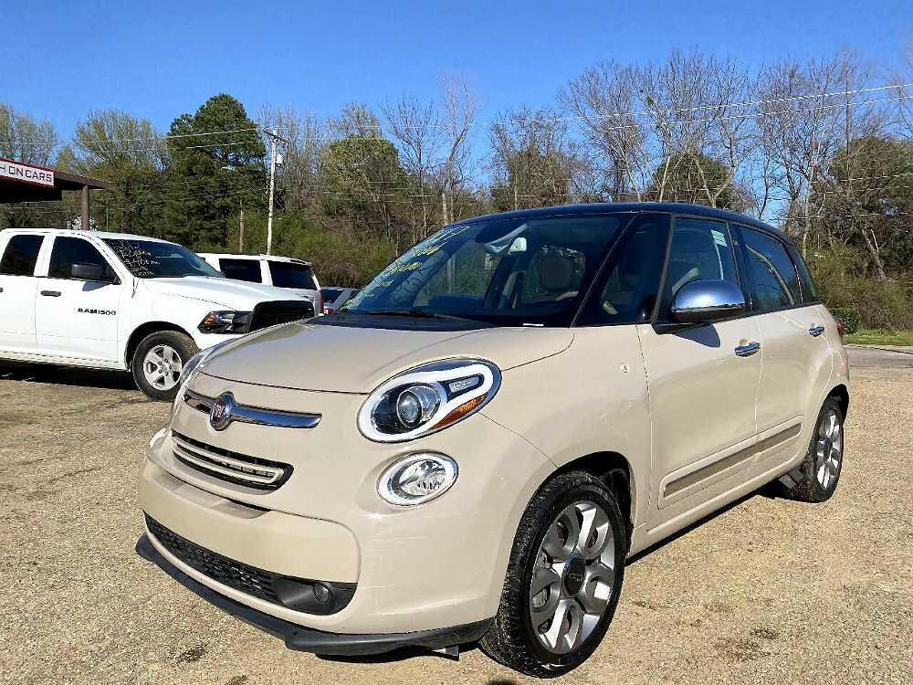 2017 FIAT 500L