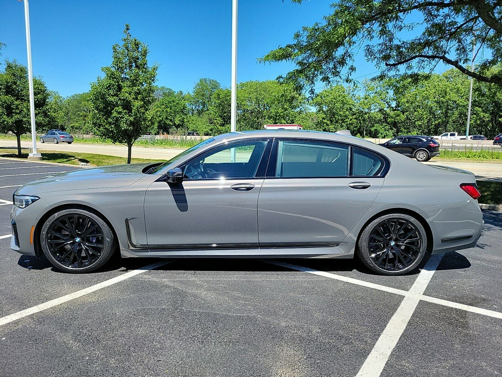 2020 BMW 750i