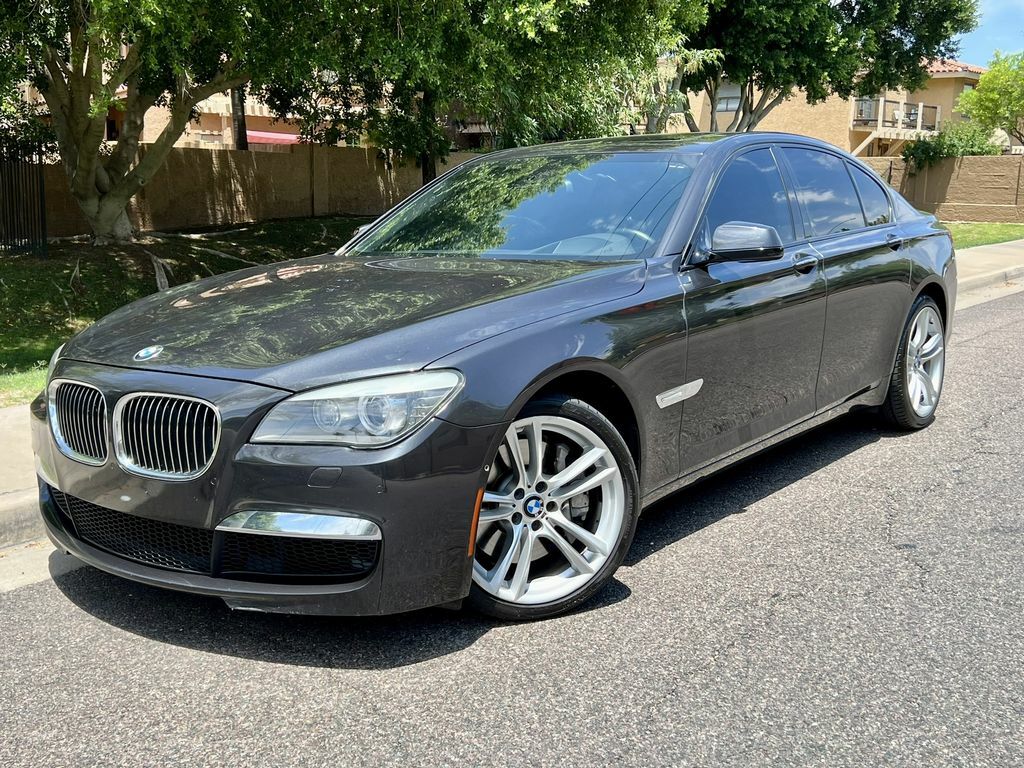 BMW 750i