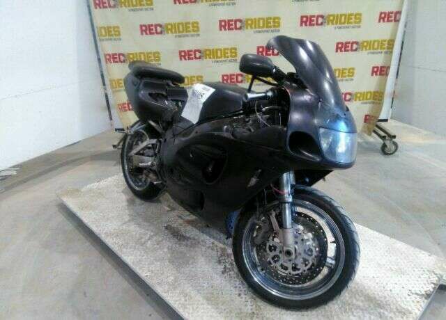 Suzuki GSX-R750