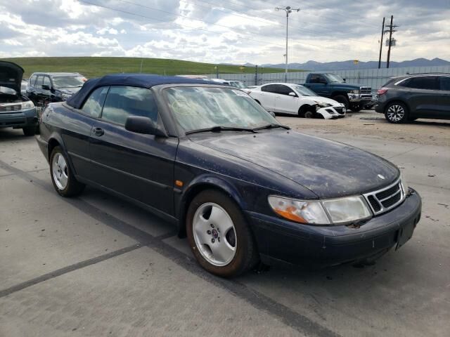 Saab 900