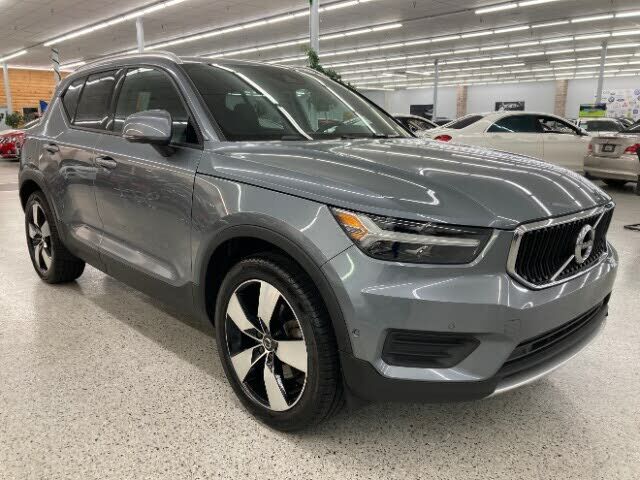 2019 VOLVO XC40