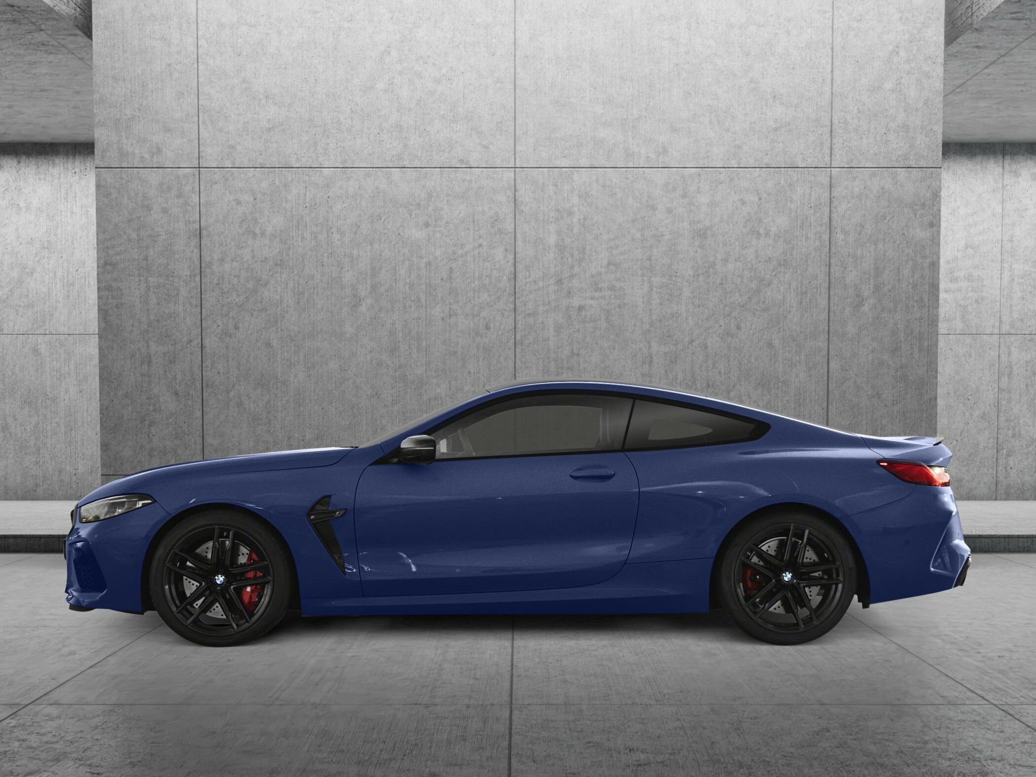 2023 BMW M8