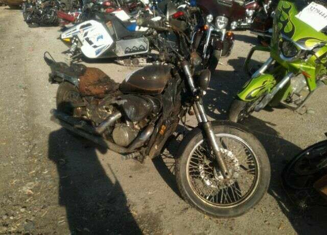Honda VT600CD (SHADOW VLX DELUXE)
