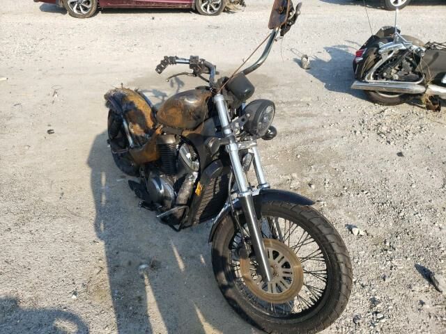 Suzuki VS800
