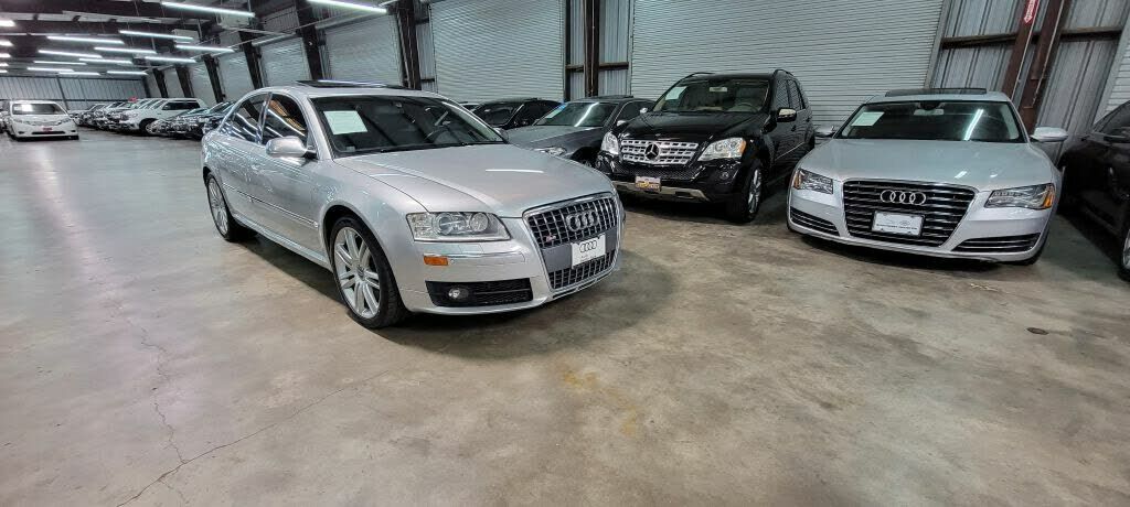 2007 Audi S8