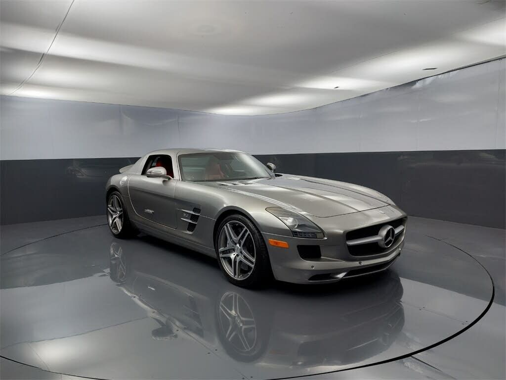 Mercedes-Benz SLS-Class