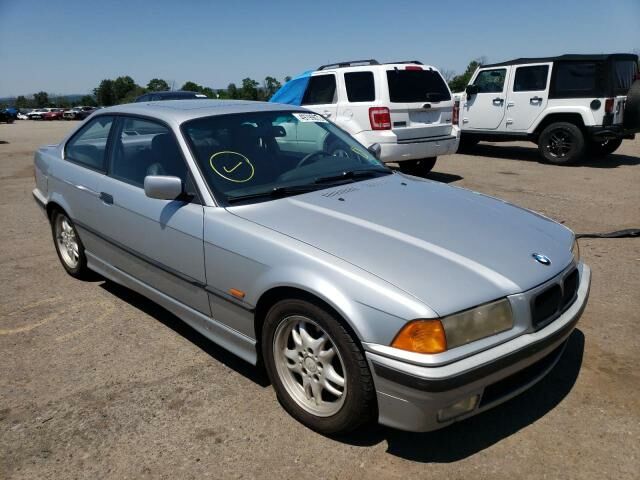 BMW 328iS
