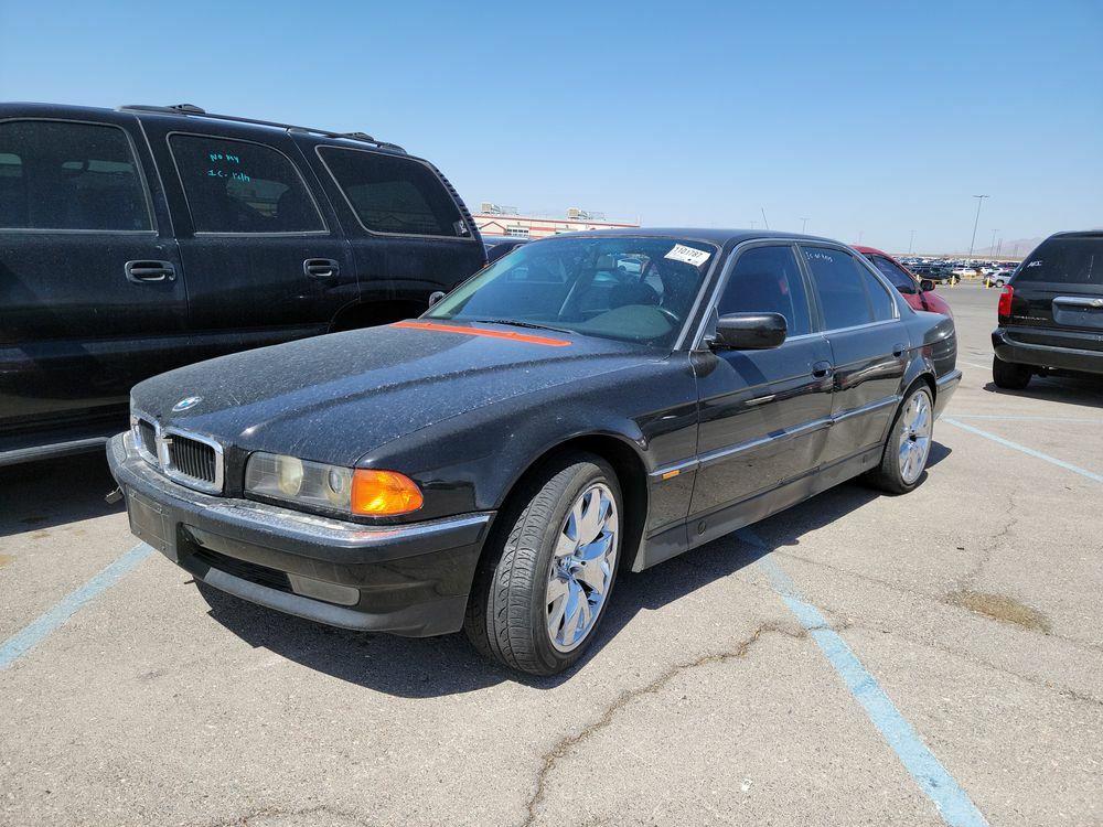 BMW 740i