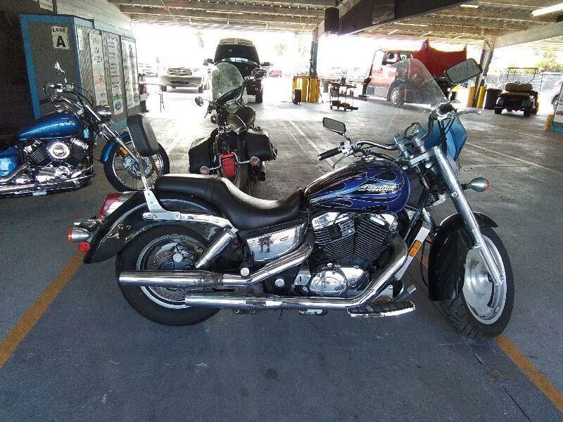Honda VT1100C2 (SHADOW SABRE)