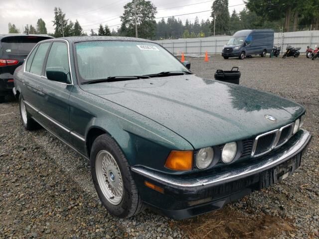 BMW 740i