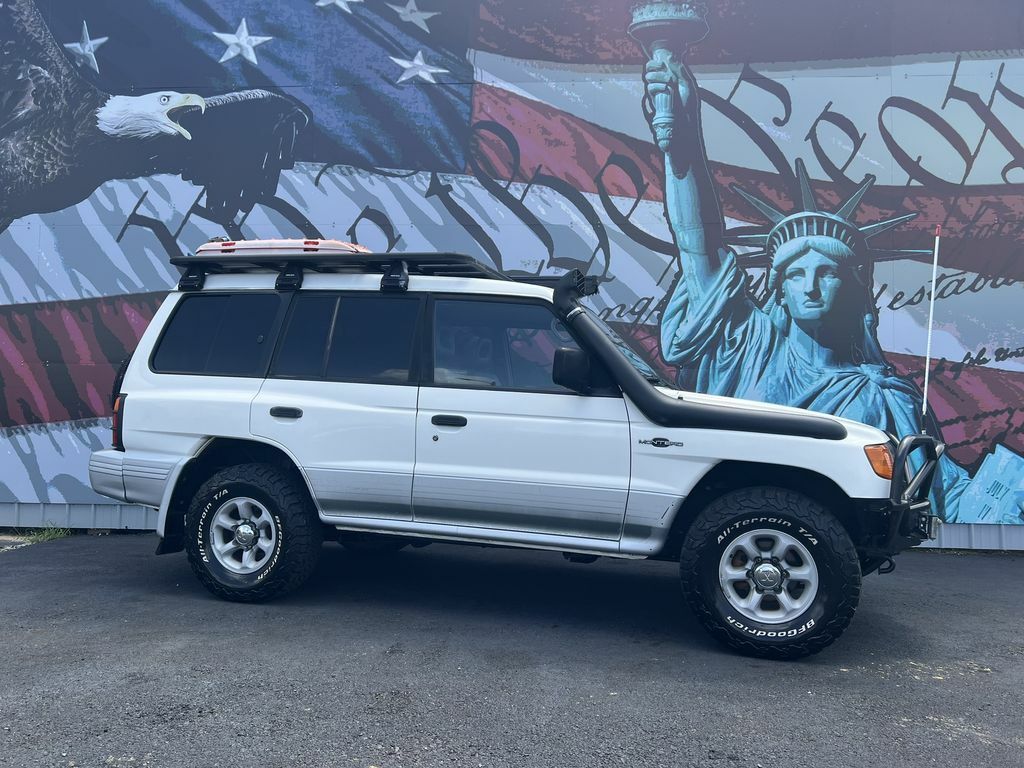 Mitsubishi Montero