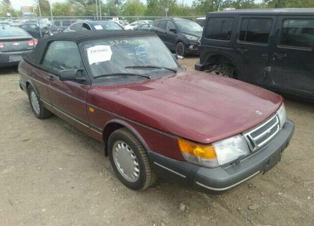 Saab 900