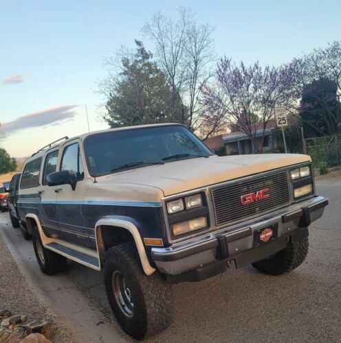 GMC Suburban