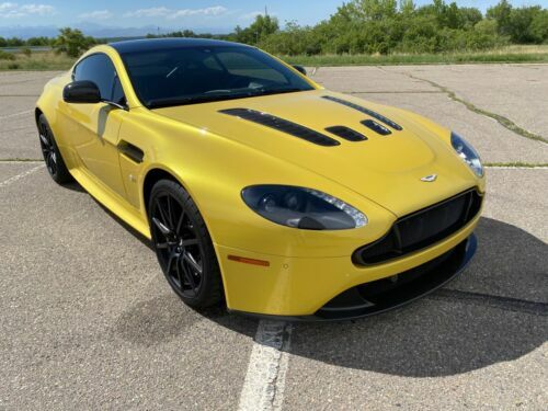 Aston Martin V12 Vantage