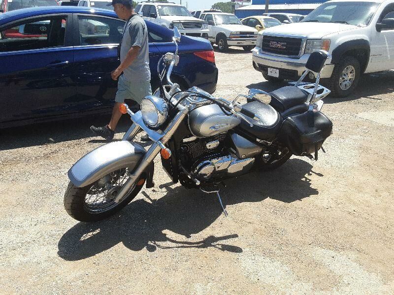 Suzuki VL800K
