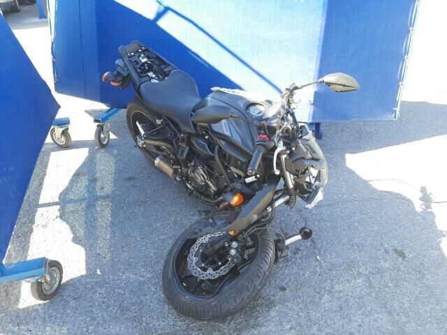 YAMAHA