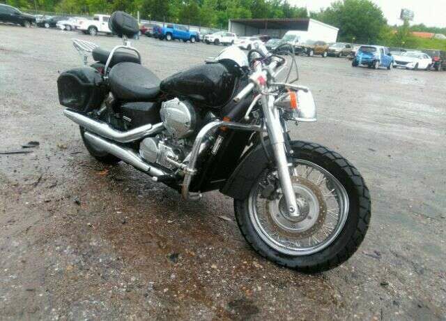 Honda VT750 (Shadow Aero)
