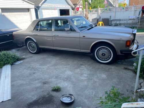 Rolls-Royce Silver Spirit