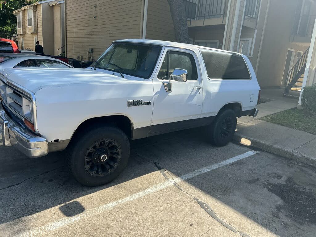 Dodge Ramcharger