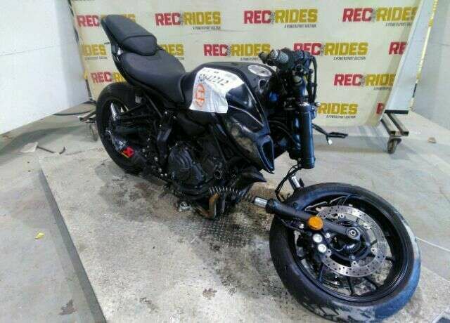 YAMAHA
