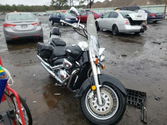 Suzuki VL800K
