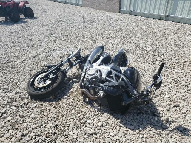 Suzuki SFV650