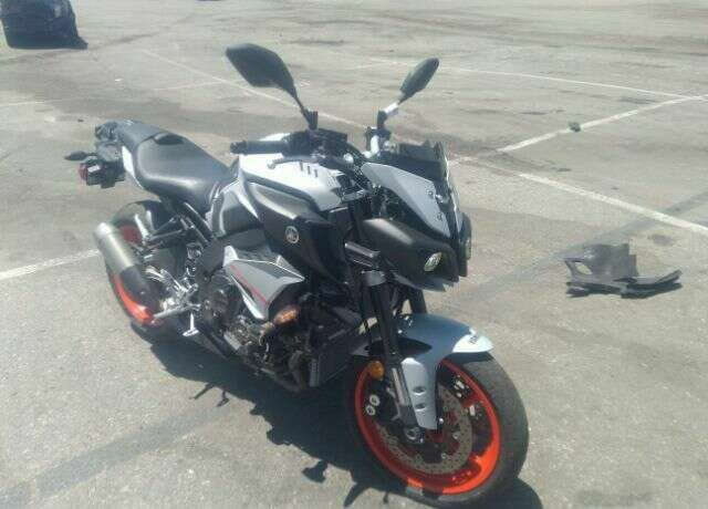 YAMAHA