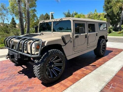 HUMMER H1