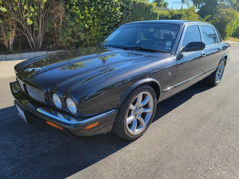 Jaguar XJR