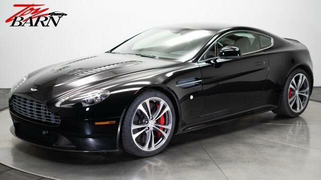 Aston Martin V12 Vantage