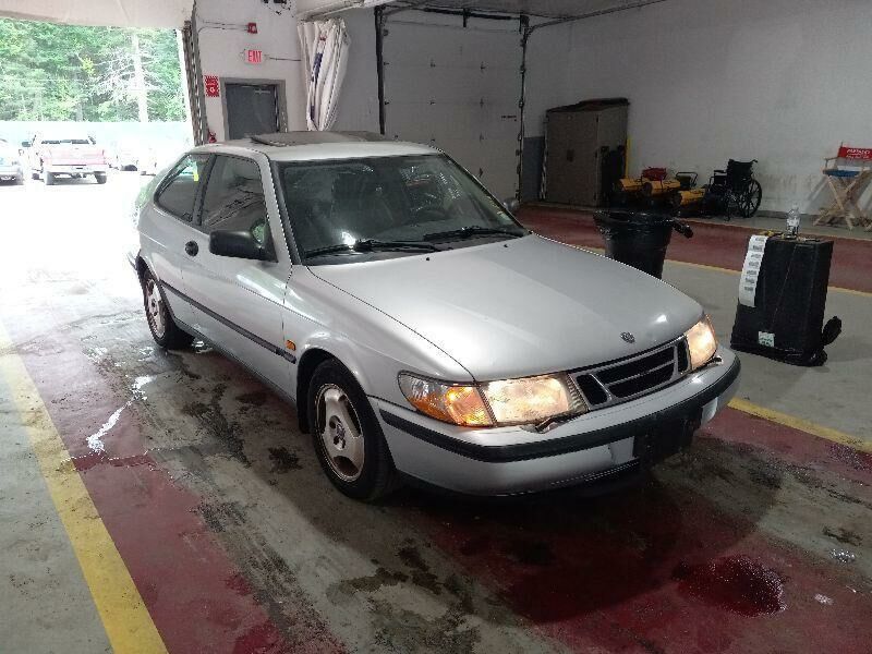 Saab 900