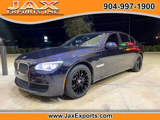 BMW 740i