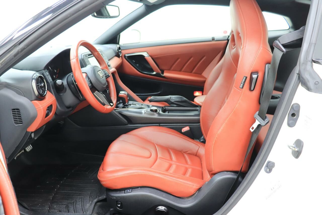 Nissan GT-R
