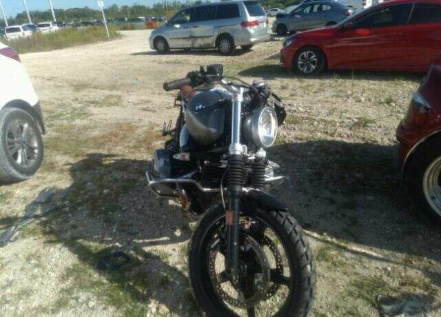 BMW R nineT