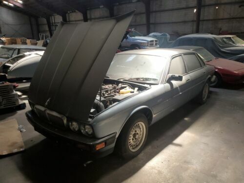 Jaguar XJ6