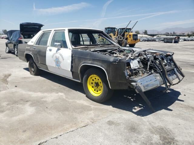 Ford Crown Victoria