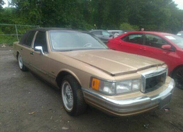 Lincoln Town Car