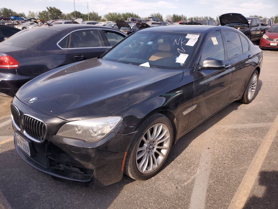 BMW 740i