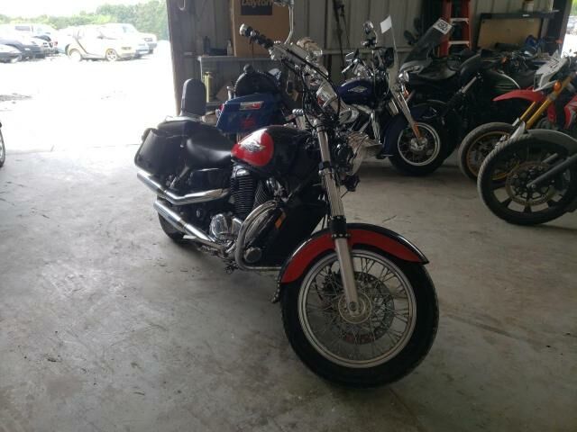 Honda VT1100C2 (SHADOW ACE)