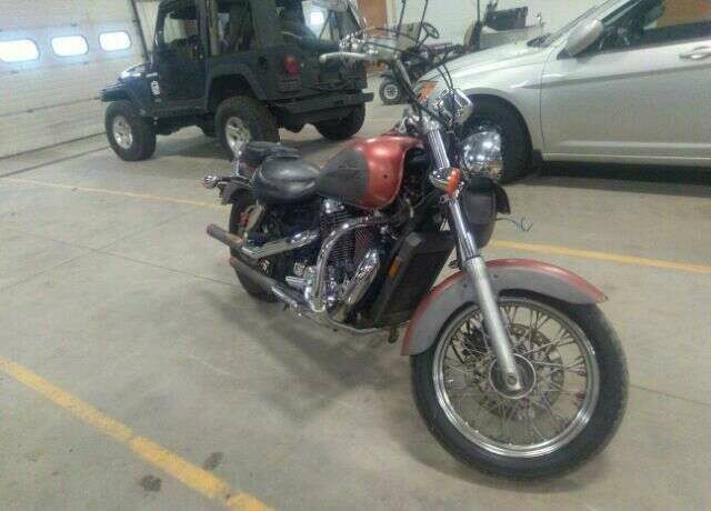 Honda VT1100C2 (SHADOW ACE)