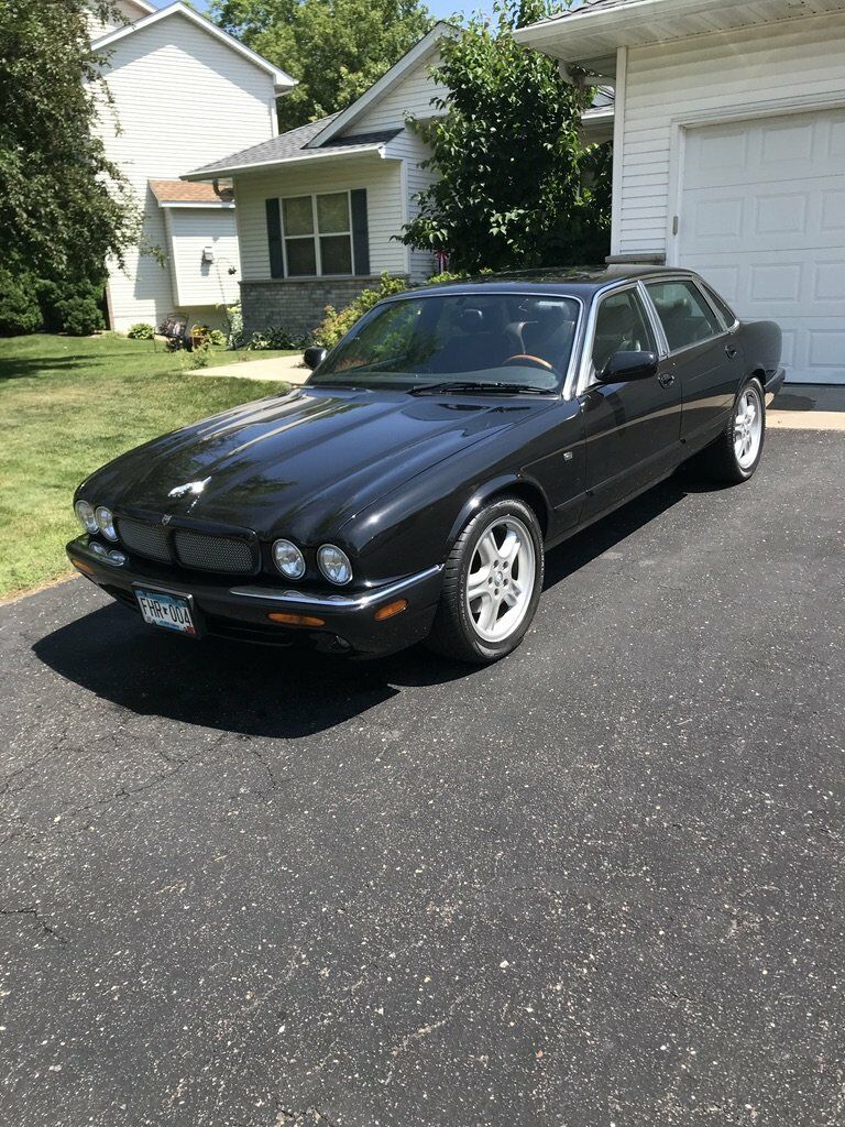 Jaguar XJR
