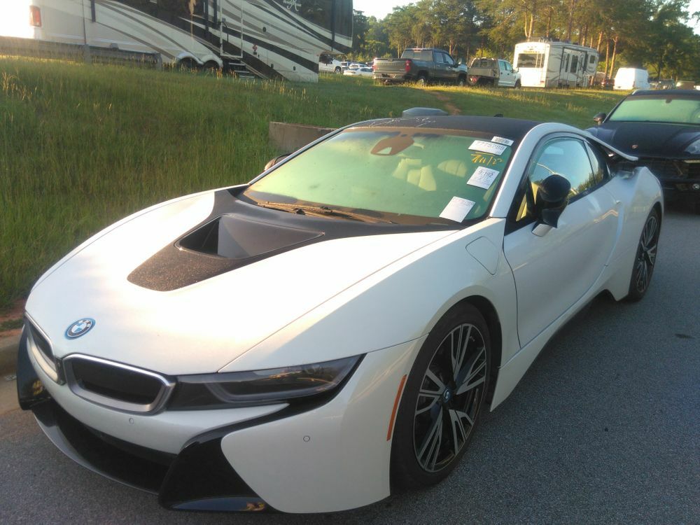 BMW i8