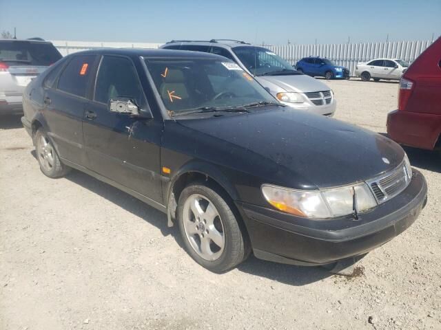 Saab 900