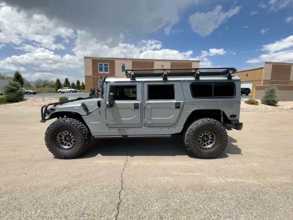 HUMMER H1