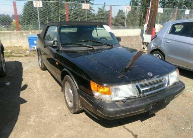 Saab 900